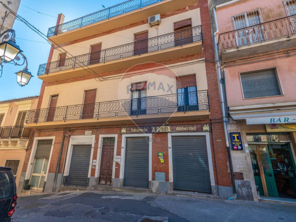 Casa indipendente a Vizzini in Piazza Umberto, 33 - Foto 4
