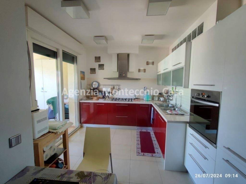 Attico / mansarda a Pesaro in Via Del Novecento - Foto 4