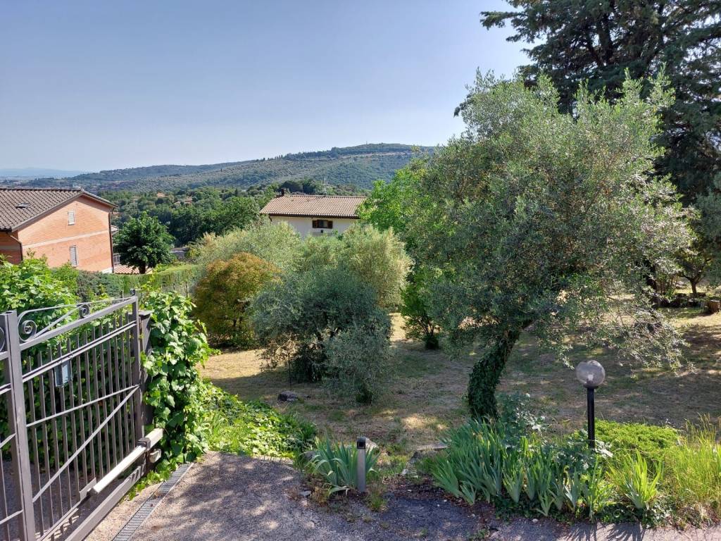 Terreno a Perugia in Via del Legnatico - Foto 2