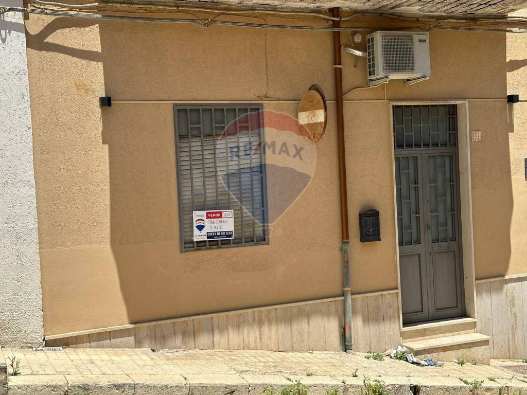 Casa indipendente a Pachino in Via Palestro, 40 - Foto 2