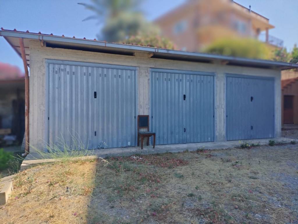 Casa indipendente a Locri in Strada Provinciale di Gioia Tauro e Locri - Foto 4