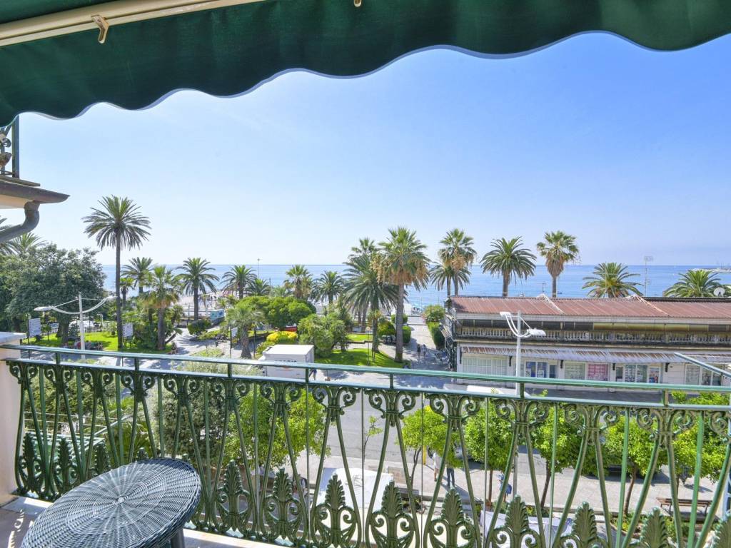 Appartamento a Varazze in Via Campana - Foto 4