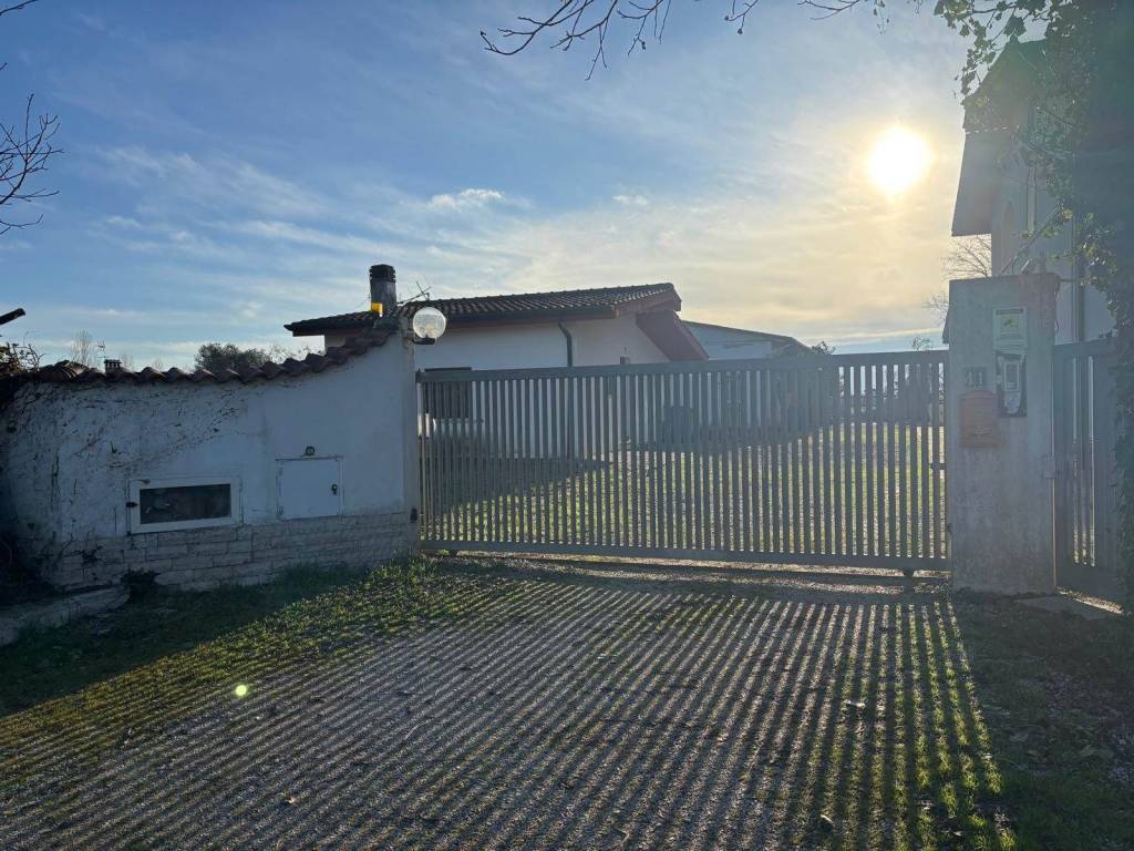 Rustico / casale a Latina in Strada Migliara 42 - Foto 2