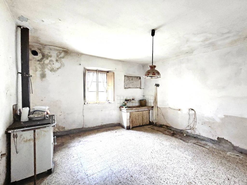 Casa indipendente a Pistoia in Via Modenese, 122 - Foto 2