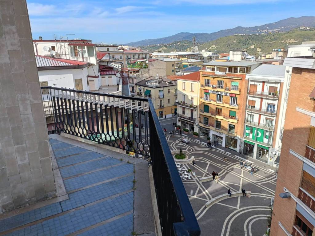 Appartamento a Cosenza in Piazza John Fitzgerald Kennedy - Foto 2