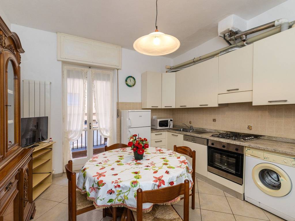 Appartamento a Finale ligure in Corso Europa , 79 - Foto 2