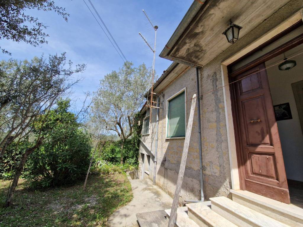 Villa a Isola del liri in Strada Provinciale Arpino - Foto 4