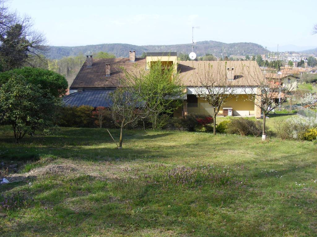 Villa a Castelletto sopra ticino in Via Beati - Foto 2