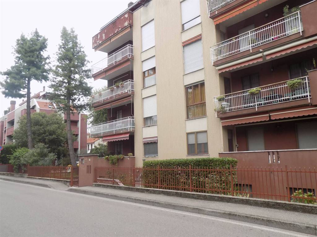 Appartamento a Brugherio in VIA GRAMSCI , 20 - Foto 3
