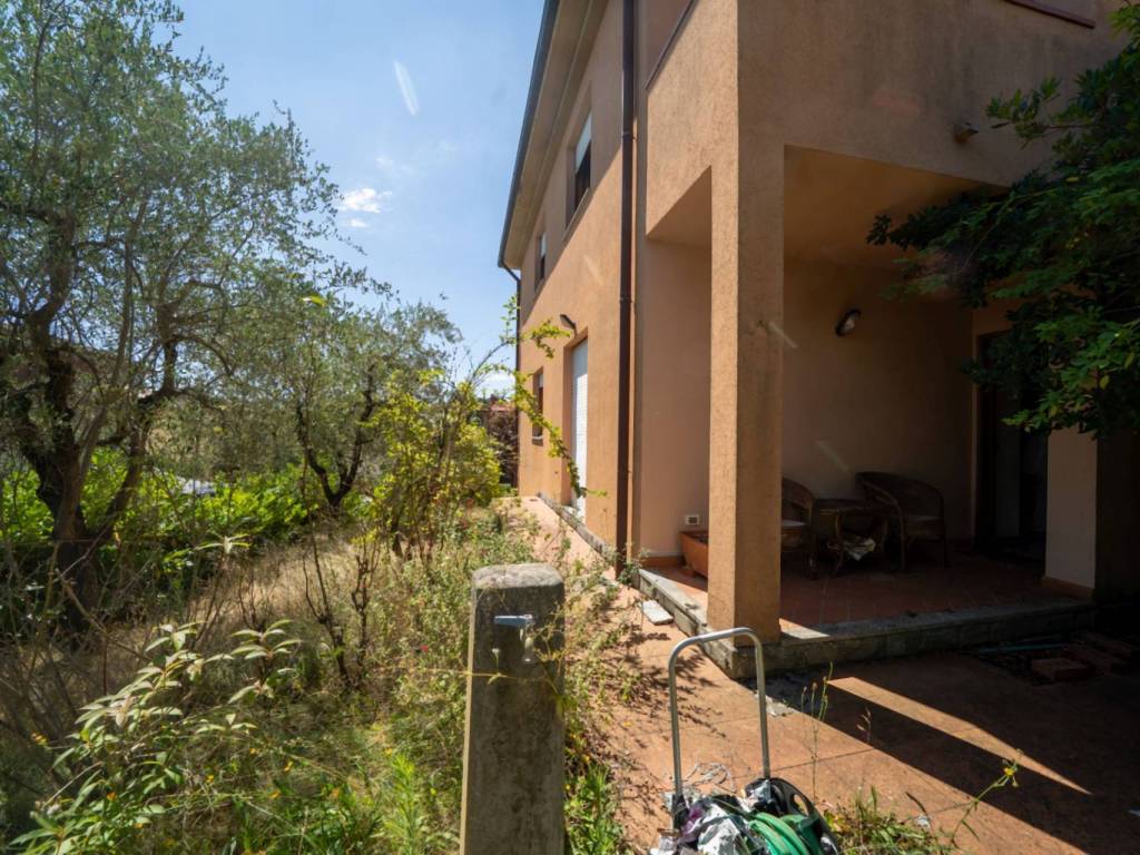 Villa a Cavriglia in via principe di Piemonte - Foto 4