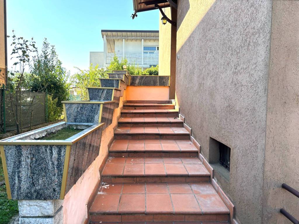 Villa a Mantova in Viale Giuseppe Di Vittorio - Foto 2