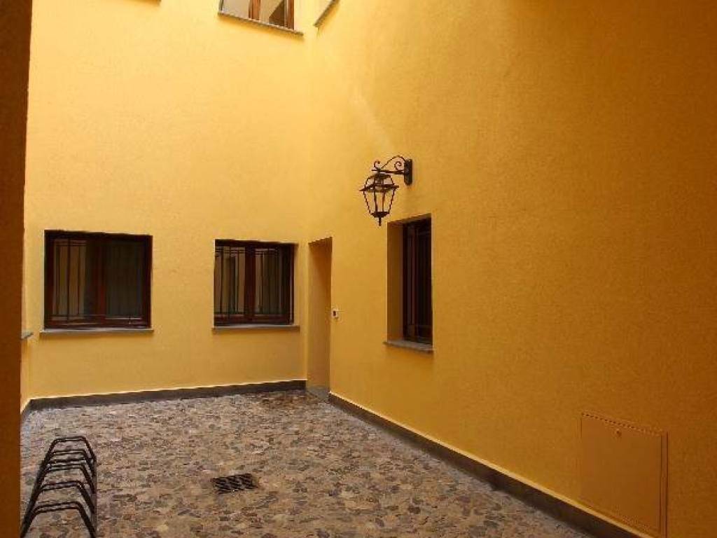 Appartamento a Cento in VIA UGO BASSI, 62 - Foto 2