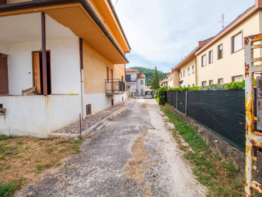 Appartamento a Cittaducale in Via Don Mario D'Aquilio, 87 - Foto 2