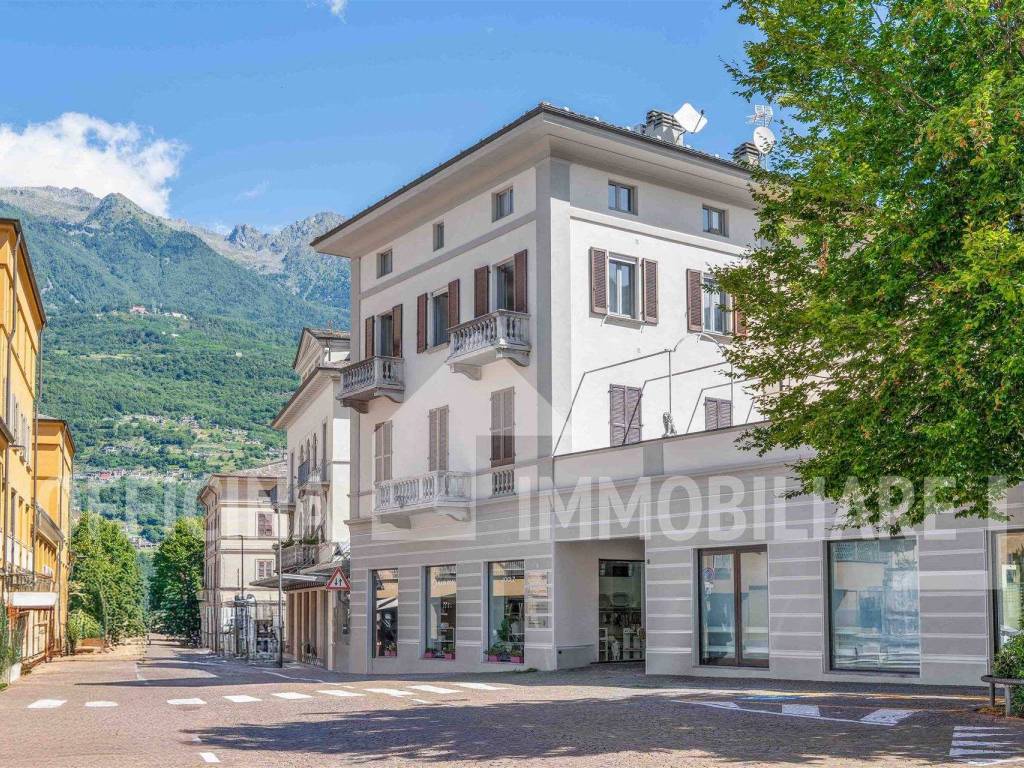 Appartamento a Morbegno in Piazza Caduti Libertà - Foto 2