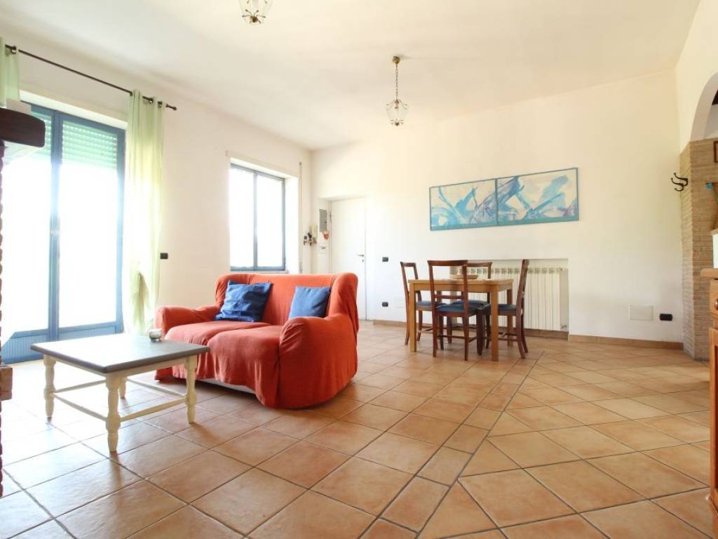 Appartamento a Montopoli di sabina in Via Romana, 37 - Foto 3