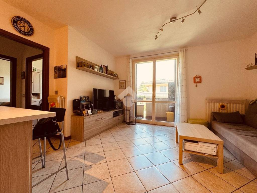 Appartamento a Casatenovo in Via Don Luigi Colombo, 14 - Foto 2