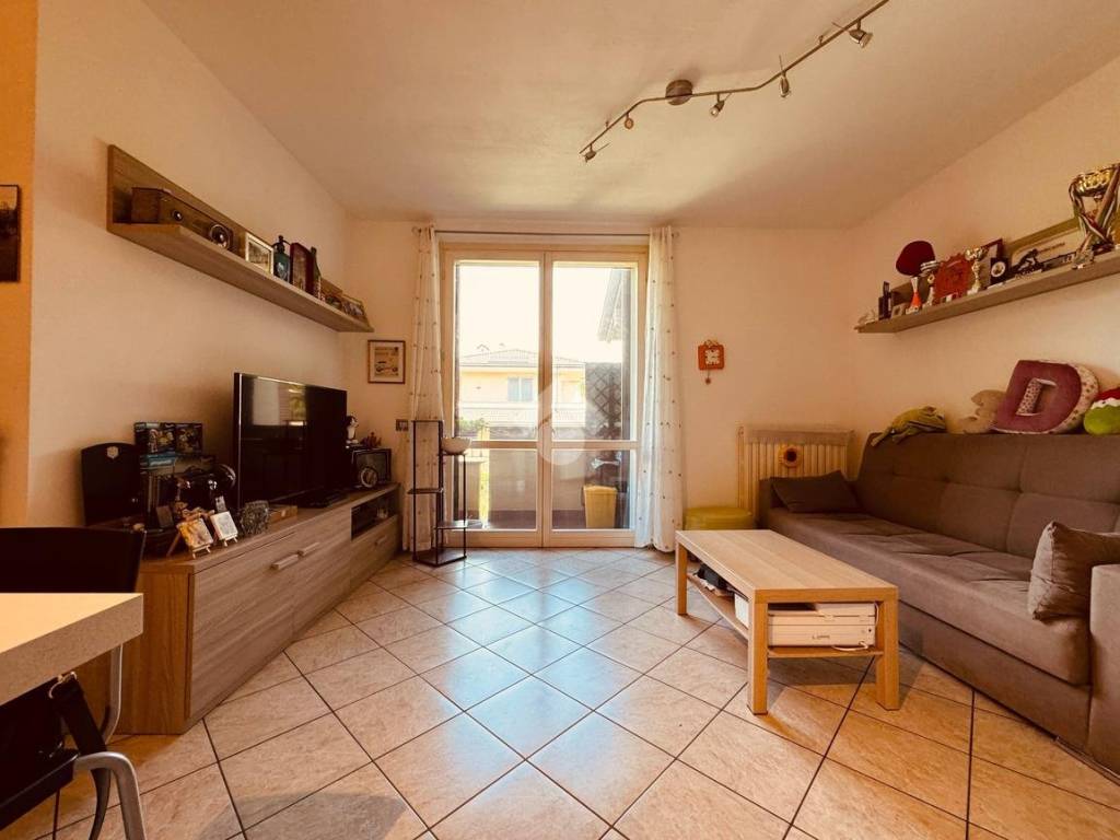 Appartamento a Casatenovo in Via Don Luigi Colombo, 14 - Foto 3
