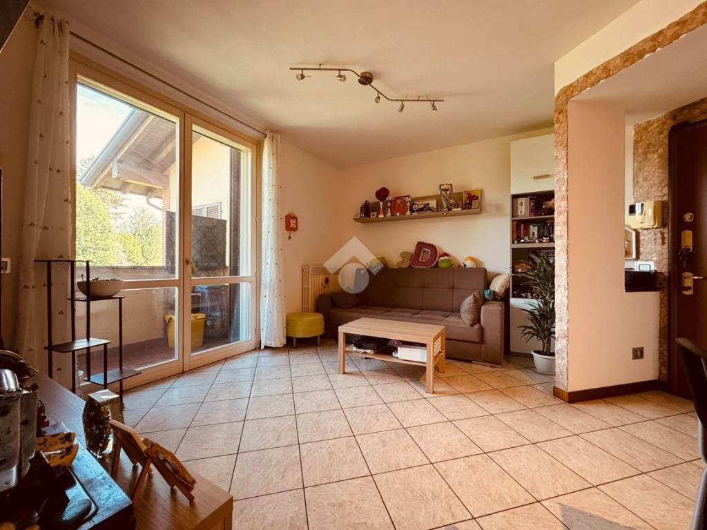 Appartamento a Casatenovo in Via Don Luigi Colombo, 14 - Foto 4