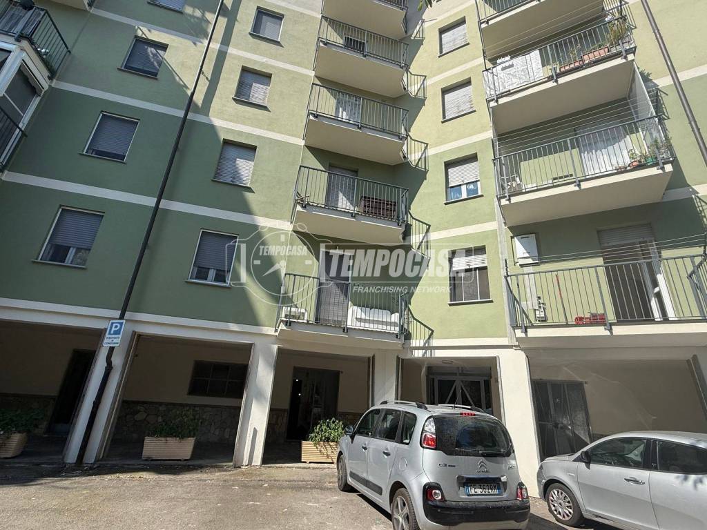 Appartamento a Asti in Piazzale Bixio Nino 7 - Foto 2
