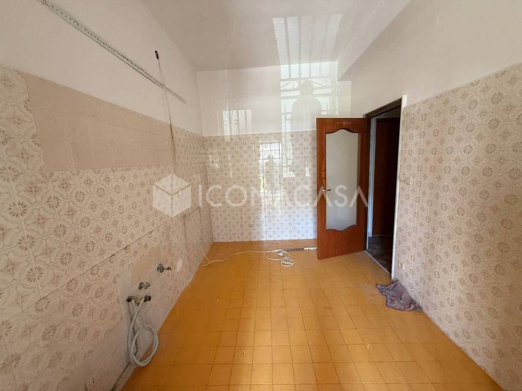 Appartamento a Trani in Via Papa Giovanni XXIII, 2 - Foto 5