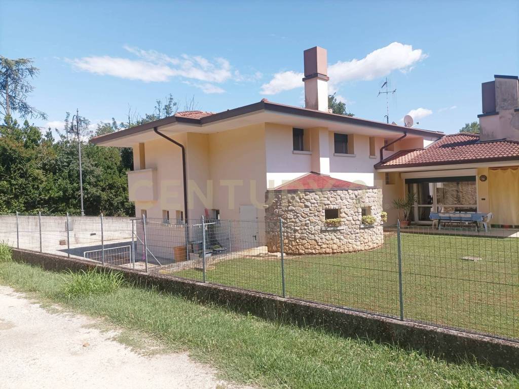 Villa a Medea in Via Topadich, 19 - Foto 5