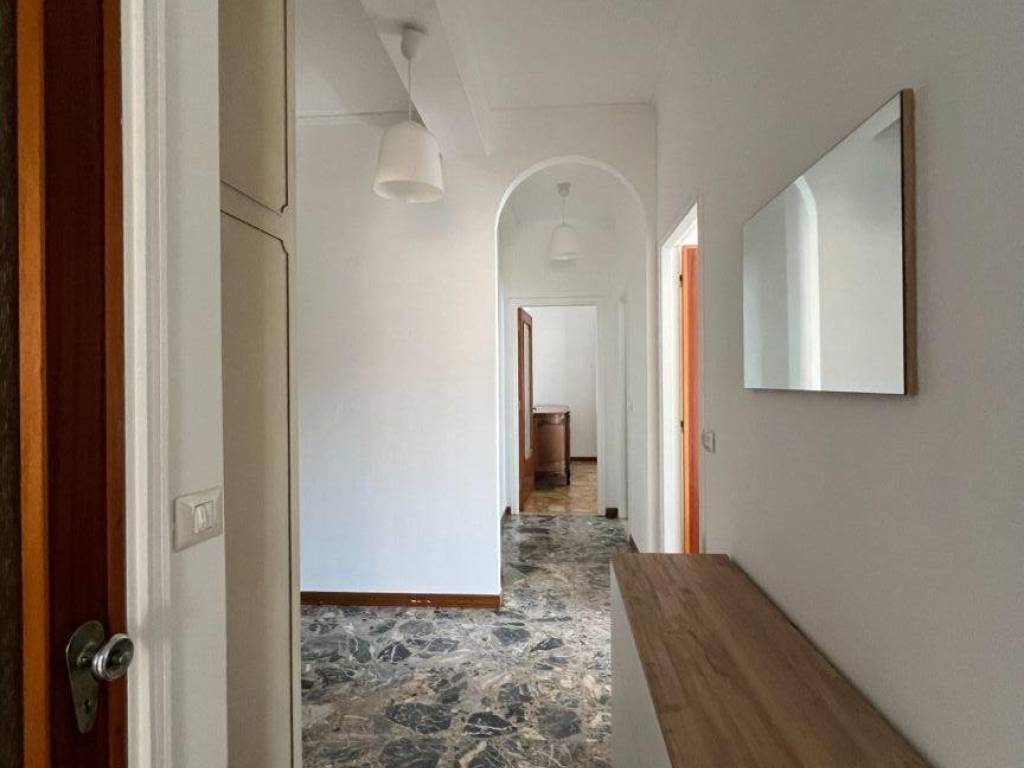 Appartamento a Parma in Via Emilia Est, 26 - Foto 2