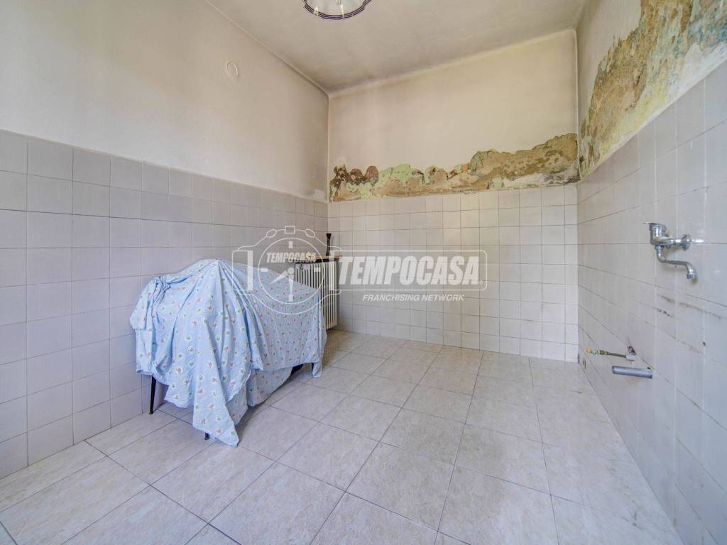 Villa a Besnate in Via Fogazzaro 2 - Foto 5