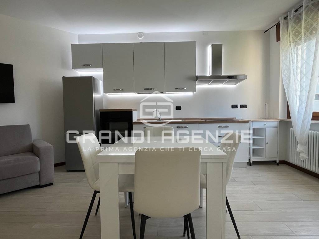 Appartamento a Verona in Via Ugo Zannoni, 8 - Foto 3