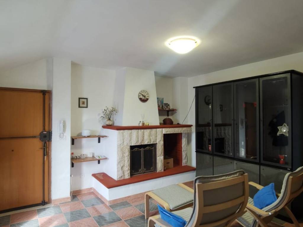 Appartamento a Vico del gargano in Via Giuseppe Tatarella, 3 - Foto 2