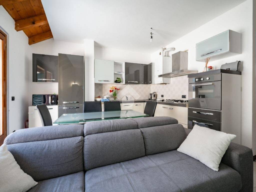 Appartamento a Valmadrera in Via volta, 002 - Foto 3