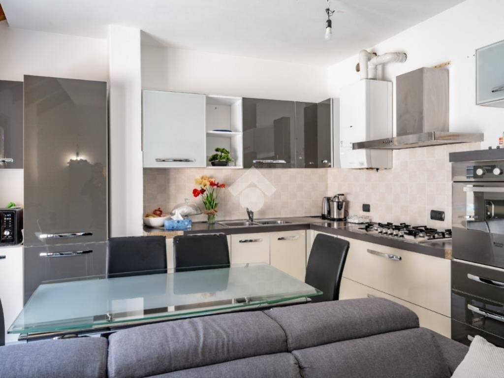 Appartamento a Valmadrera in Via volta, 002 - Foto 4