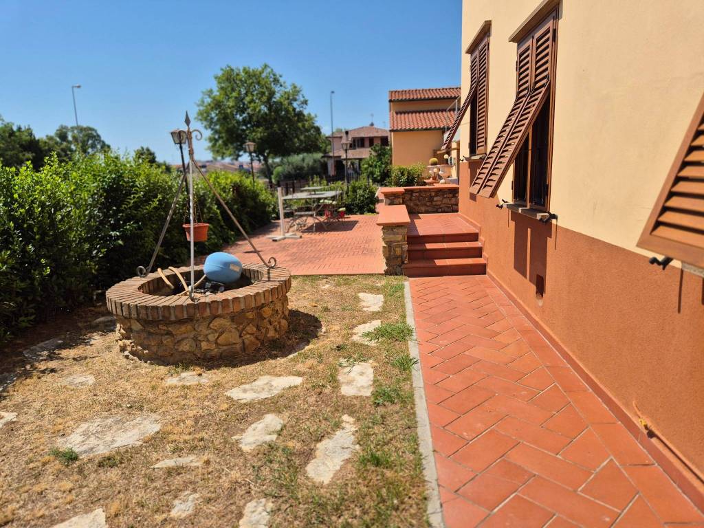 Villa a Campiglia marittima in Via Nino Nanetti, 19 - Foto 4