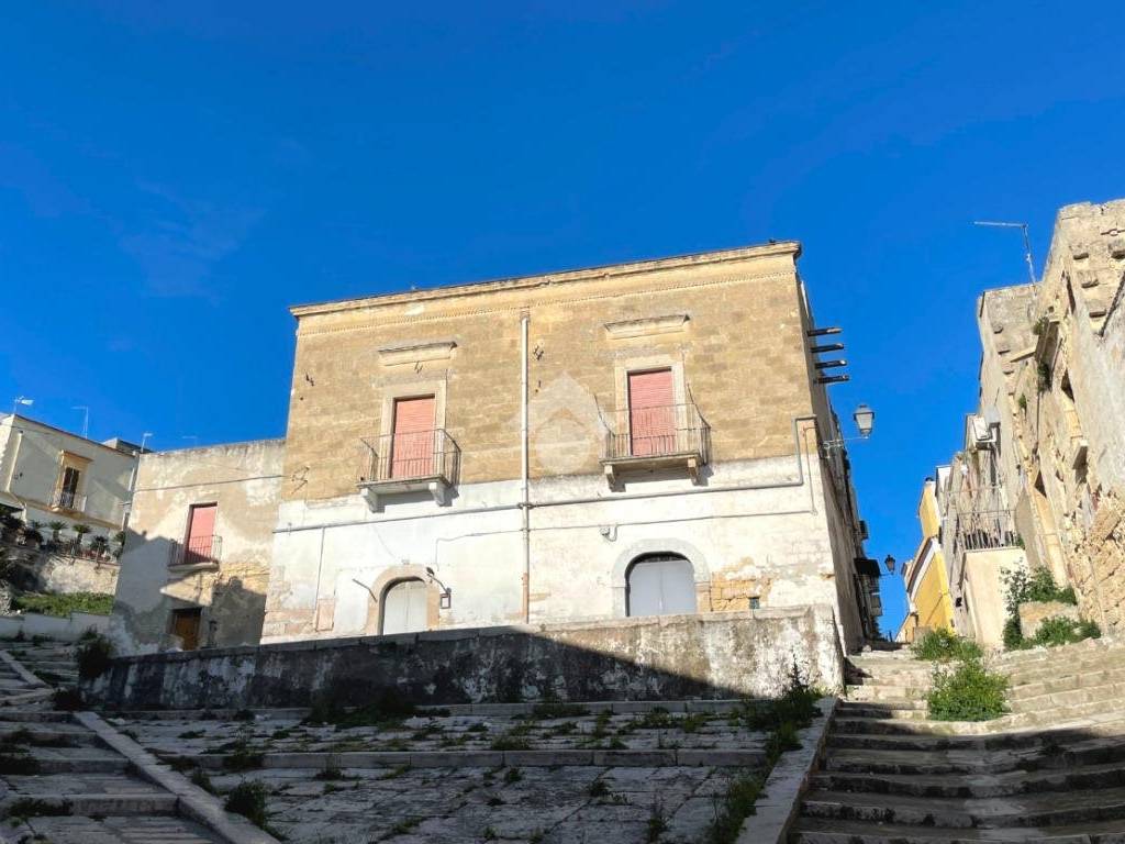 Casa indipendente a Canosa di puglia in V.cl Amerigo Vespucci, 40 - Foto 2