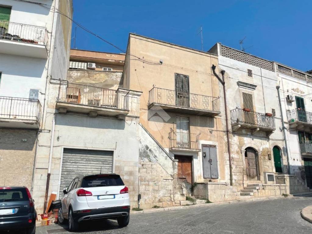 Casa indipendente a Canosa di puglia in Piazza Umberto I, 26 - Foto 2