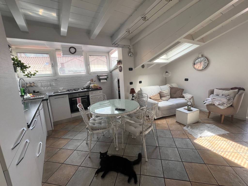 Appartamento a Binago in Via Regazzoni, 8 - Foto 3