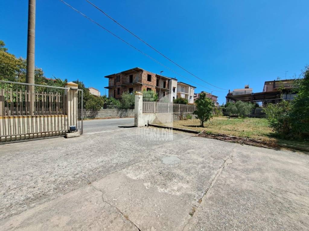Casa indipendente a Crotone in Via san Mauro Marchesato - Foto 4