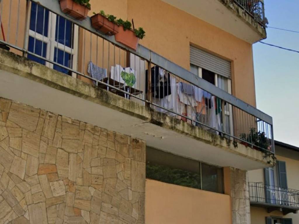 Palazzo / stabile a Verbania in Via Annibale Rosa, 23 - Foto 3