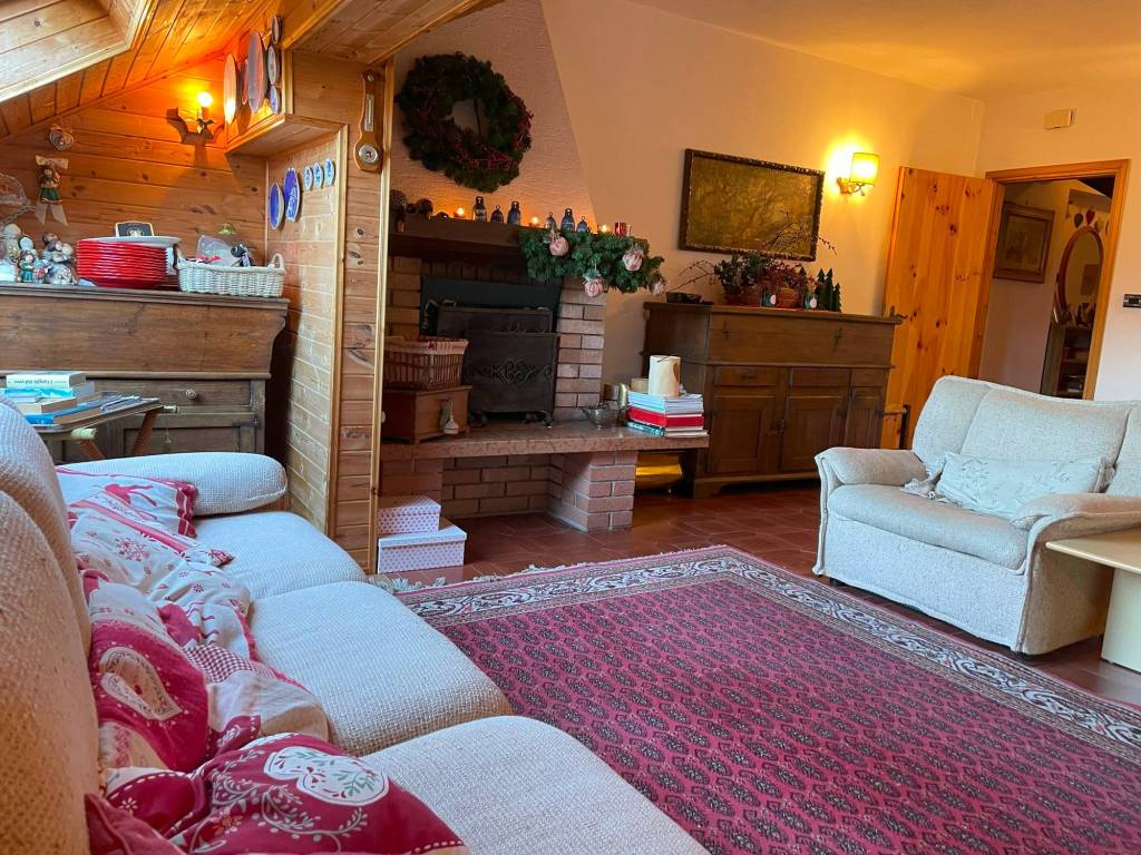 Casa indipendente a Lavarone in Via Trento - Foto 4