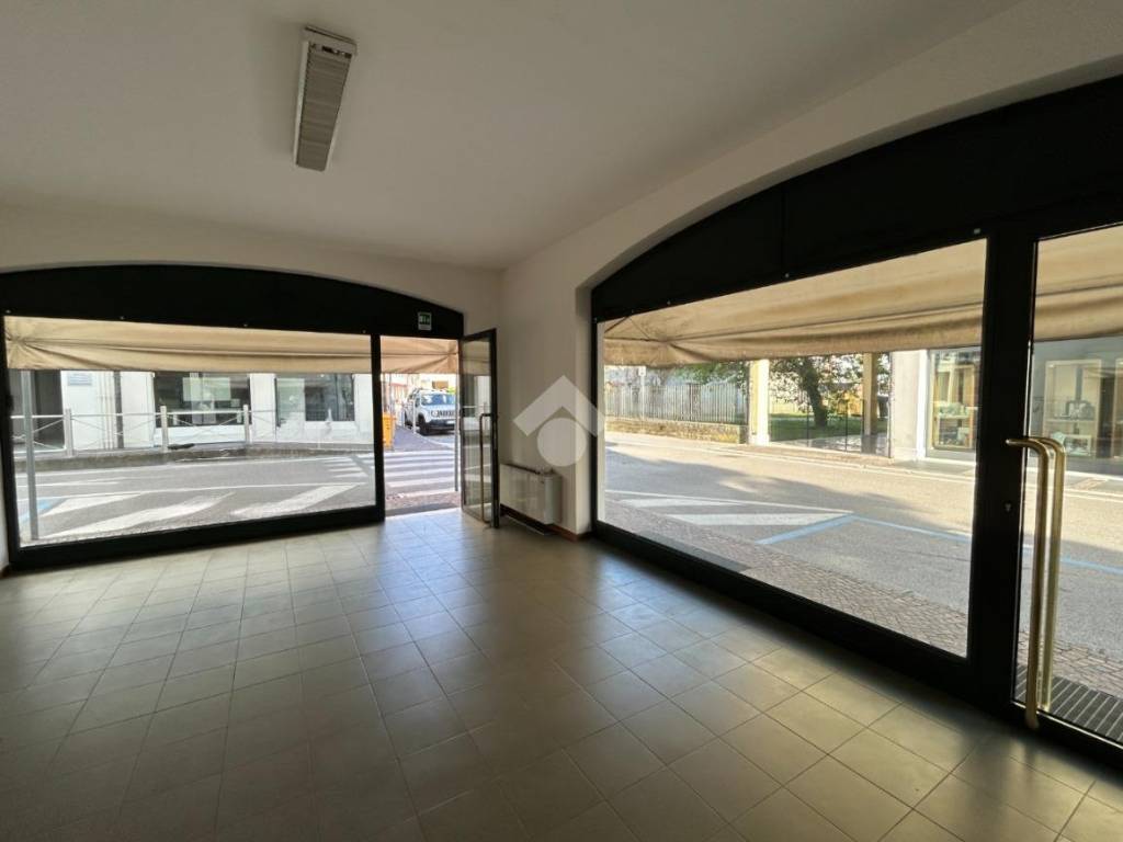 Immobile a Montebelluna in Via C. B. Cavour, 34 - Foto 2