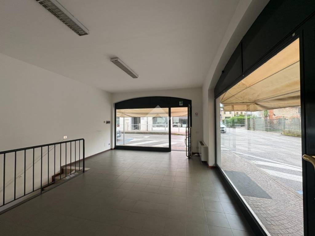 Immobile a Montebelluna in Via C. B. Cavour, 34 - Foto 3