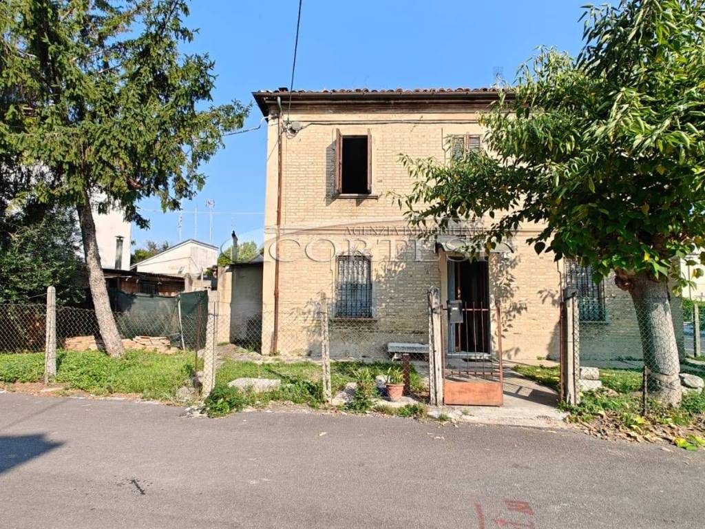 Casa indipendente a Fano in Viale Piceno, 198 - Foto 2