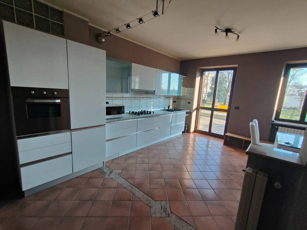 Appartamento a Caramagna piemonte in Via Vittorio Veneto, 78 - Foto 5