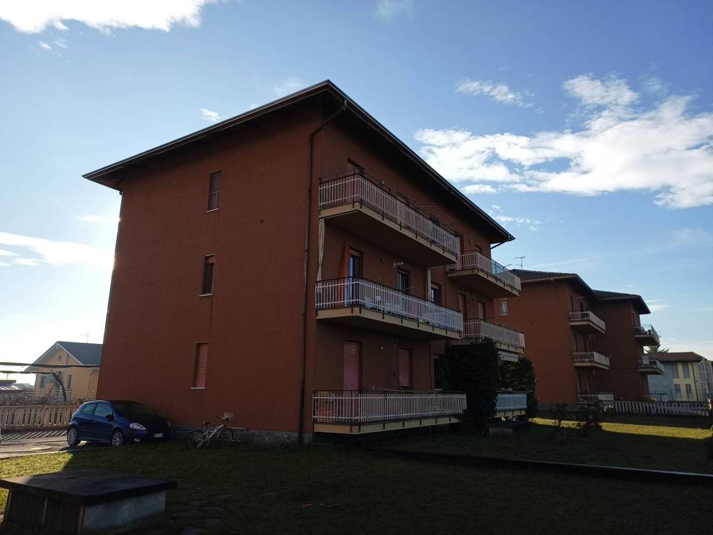 Appartamento a Borgo d'ale in Via Tronzanesa, 27 - Foto 2