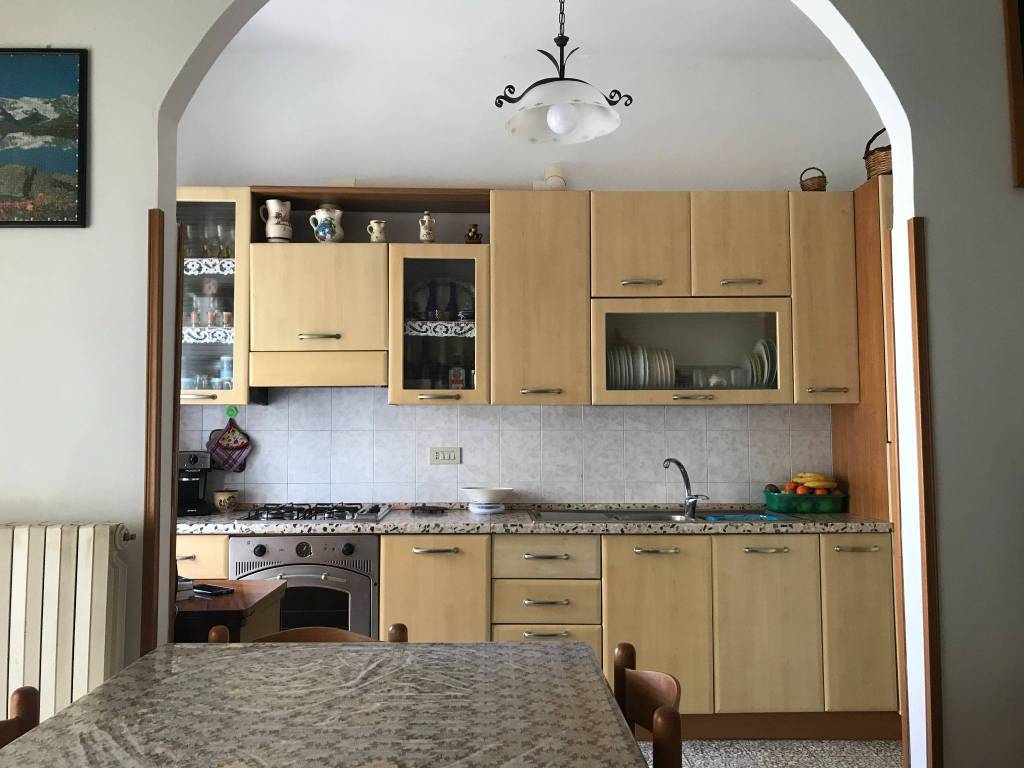 Appartamento a Ceglie messapica in Via San Francesco d'Assisi - Foto 4
