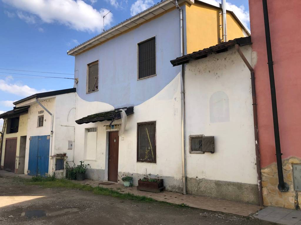 Casa indipendente a Ospedaletto lodigiano in Via Padullo, 36 - Foto 2