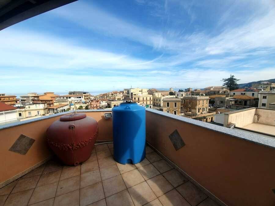 Attico / mansarda a Tropea in Viale Coniugi Crigna - Foto 3