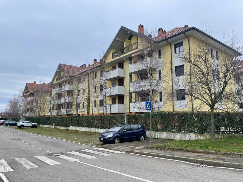 Appartamento a Tradate in Via Tagliamento, 2 - Foto 2