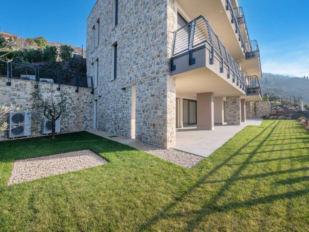 Appartamento a Torri del benaco in Via Vincenzo Bellini - Foto 5