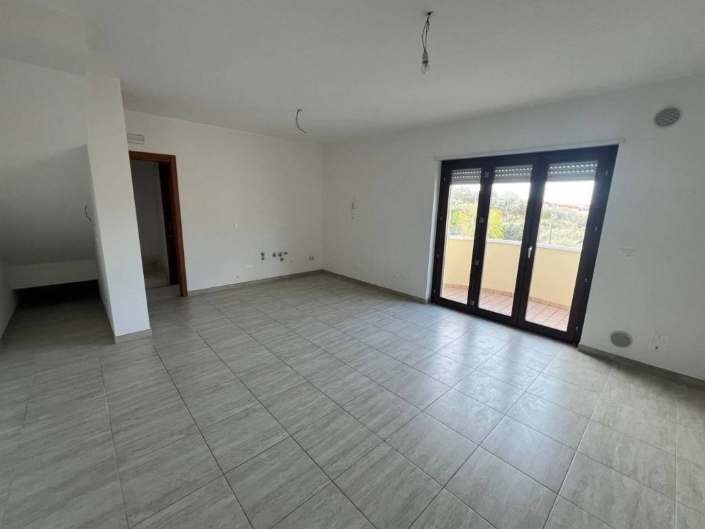 Appartamento a Pescara in Strada Colle Renazzo - Foto 2