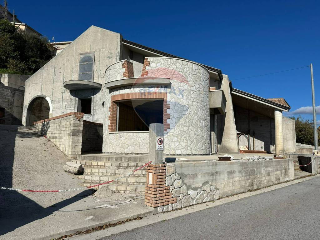 Appartamento a Montaquila in Via Belvedere - Foto 2